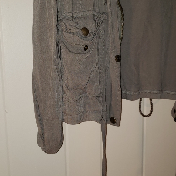 Jacket - Picture 3 of 4